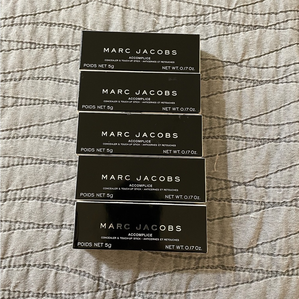 BNIB Marc Jacobs Accomplice Concealer & Touch Up Stick